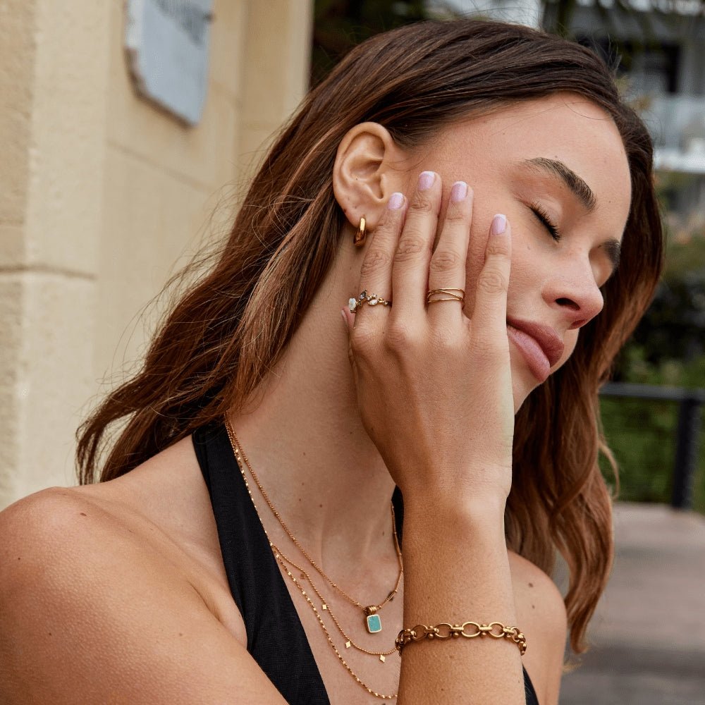Anillo «Crystal White Blossom» en oro