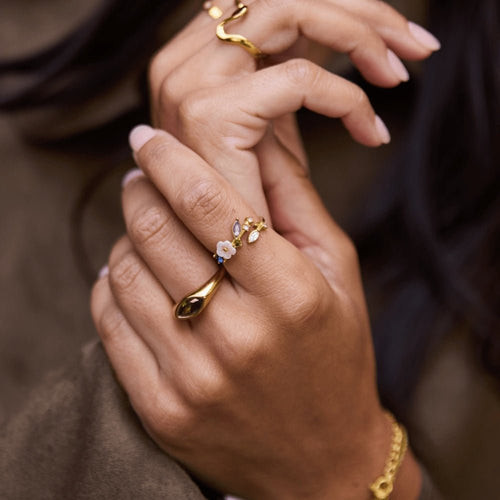 Anillo «Crystal White Blossom» en oro