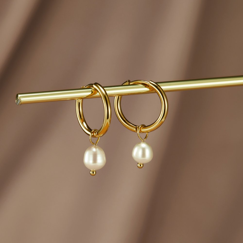 Bella - Pendientes de aro con perlas de agua dulce