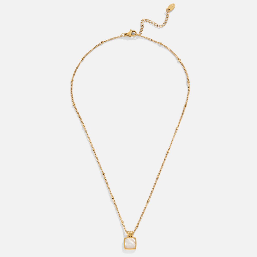 Lucía - Collar con colgante de concha blanca
