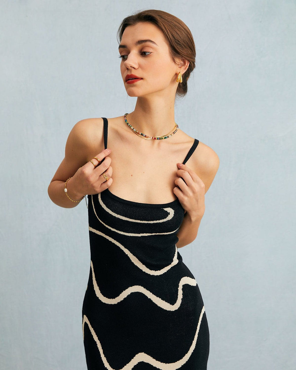 Amelia - Vestido midi de punto con bajo en forma de sirena de Black Wave